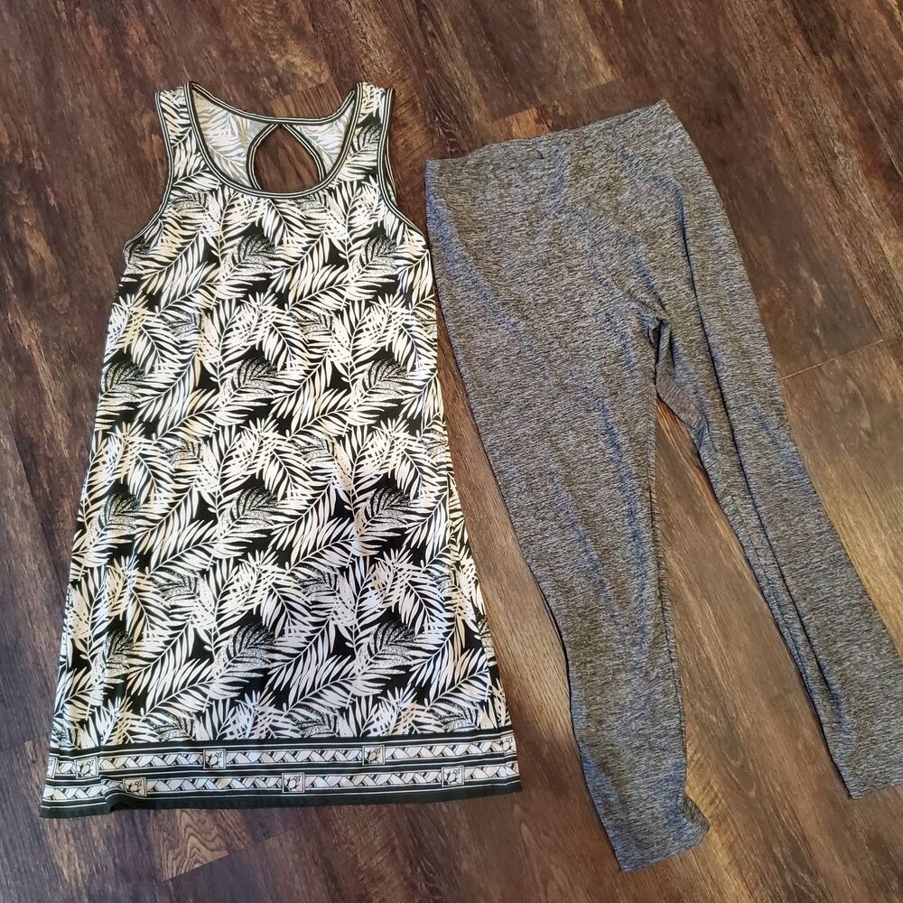 Size Large Max Studio Dress and No Boundaries Leggings